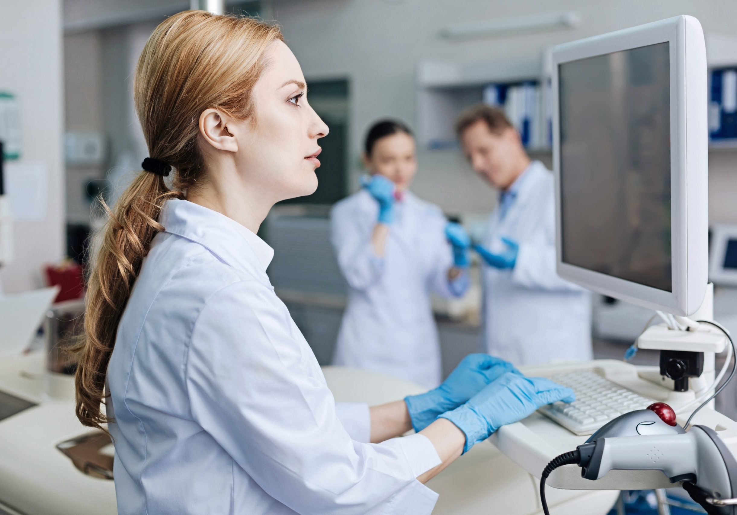 Hospital medical device temperature monitoring